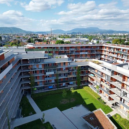 Апартаменты 100 Qm Penthouse, Self-Check-In, 2 Parkplaetze Грац Экстерьер фото