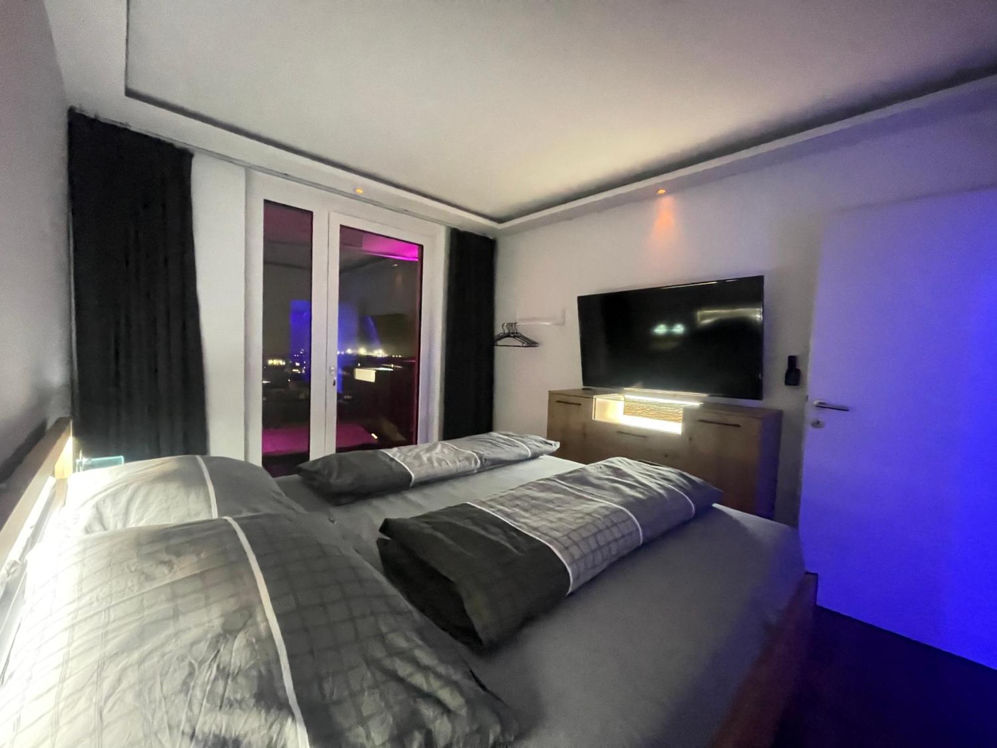 Апартаменты 100 Qm Penthouse, Self-Check-In, 2 Parkplaetze Грац Экстерьер фото