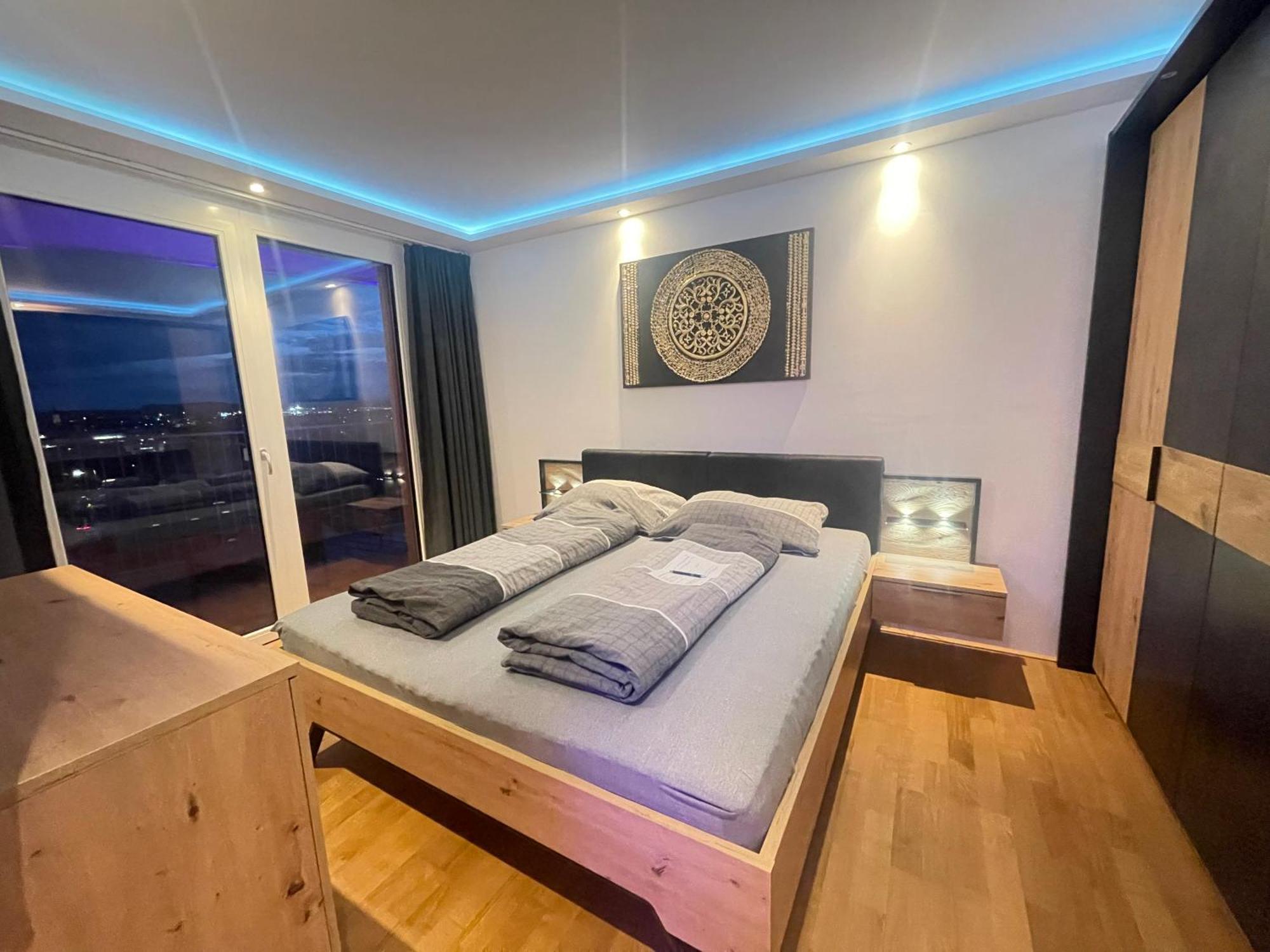 Апартаменты 100 Qm Penthouse, Self-Check-In, 2 Parkplaetze Грац Экстерьер фото